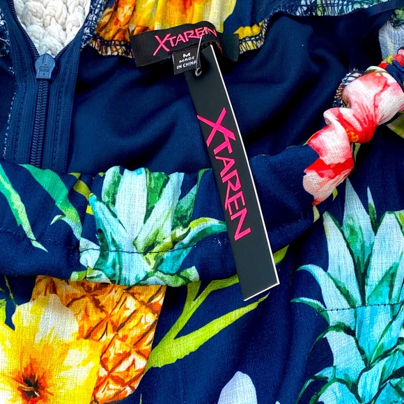 Never worn tropical romper - Picture 2 of 3